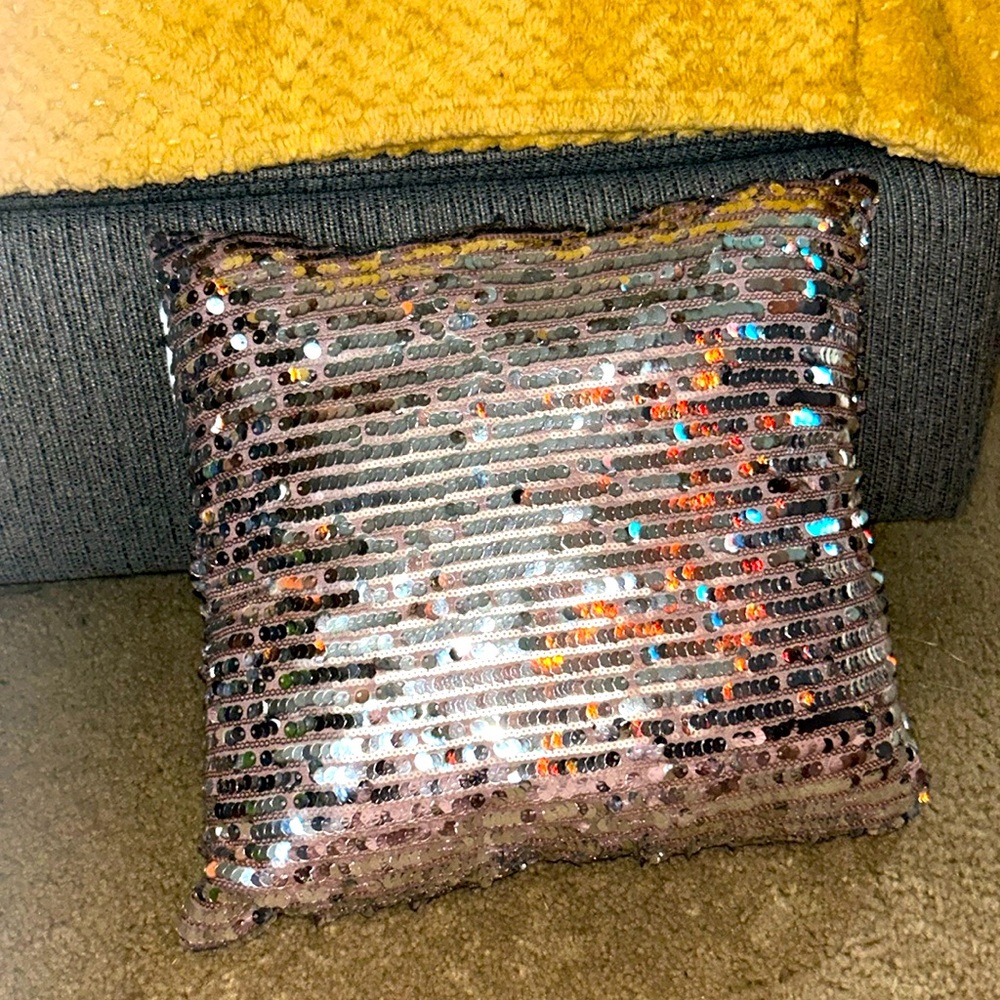 Sequence pillow